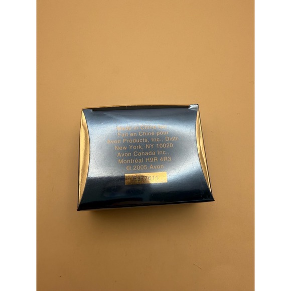 Vintage Avon Shamrock Angel Pin 2005 – Irish Themed Collectible Brooch - Picture 9 of 10